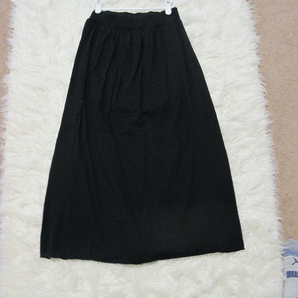 American Eagle Women's vacation maxi Skirt Size Small black EUC - Picture 4 of 4